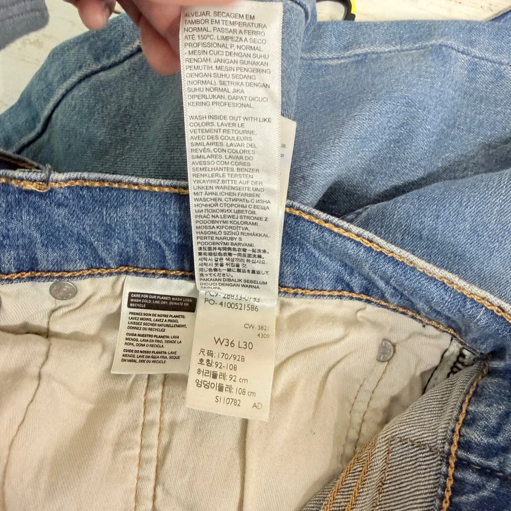 Levis 512 Slim Taper Denim Jeans Mens 36x30 Light Blue Denim Stretch‎ 28833-0733